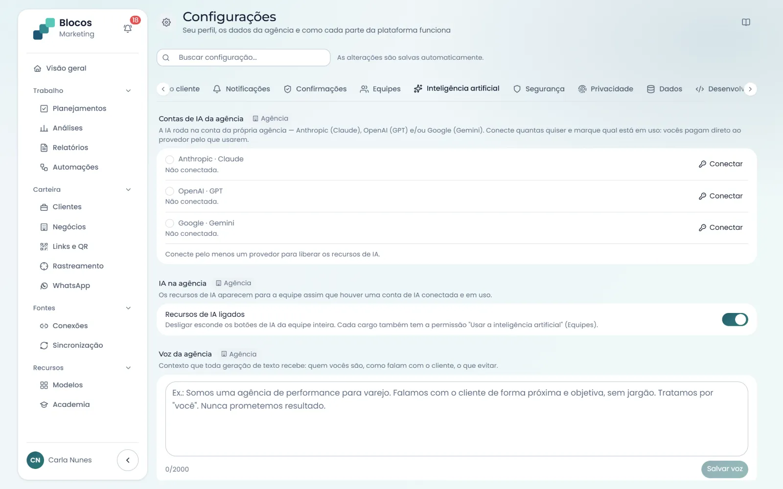Contas de IA da agência (Anthropic, OpenAI ou Google), a IA na agência ligada e a voz da agência