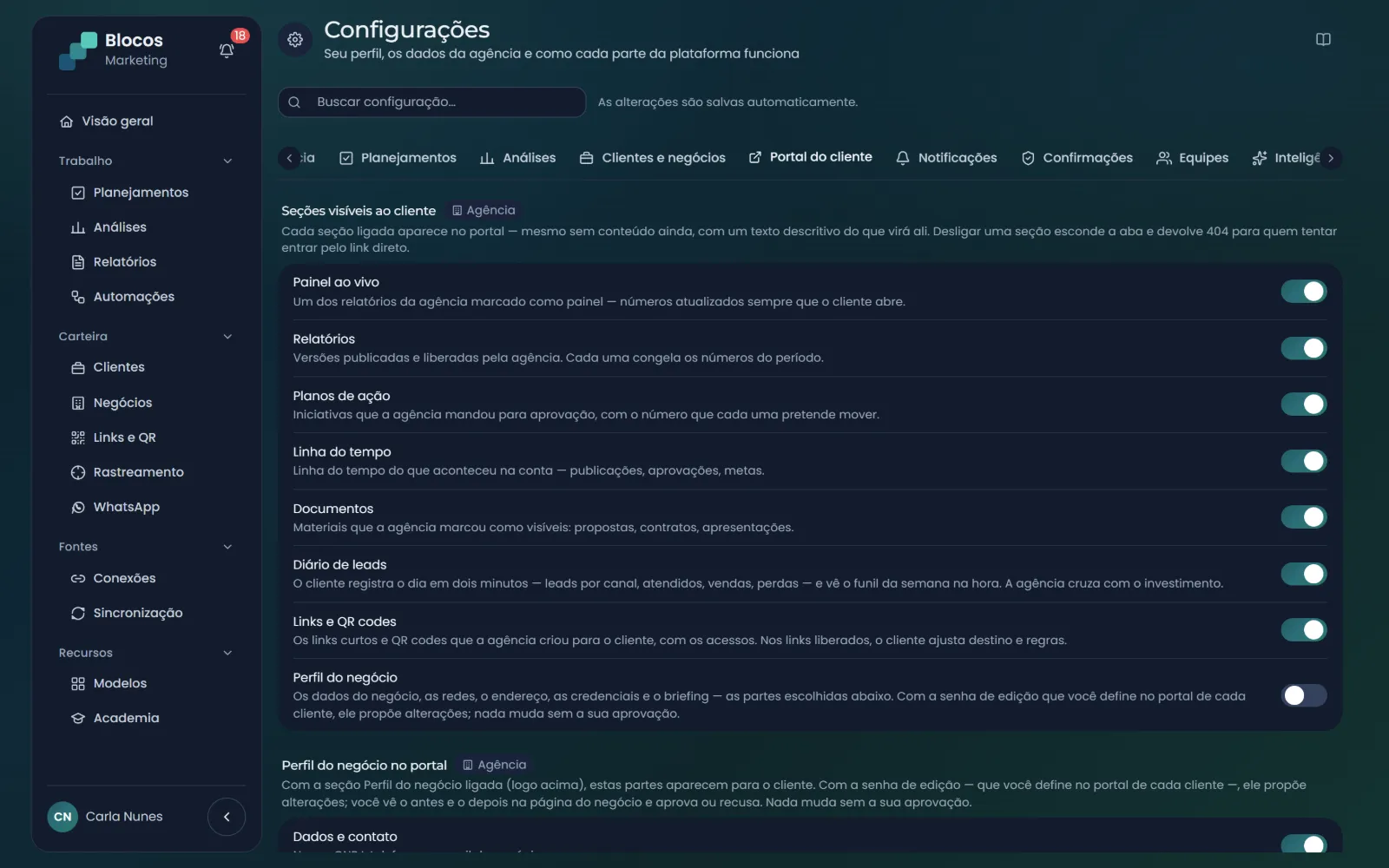 Seções do portal do cliente que a agência liga ou desliga: painel ao vivo, relatórios, planos, linha do tempo, documentos, diário e links